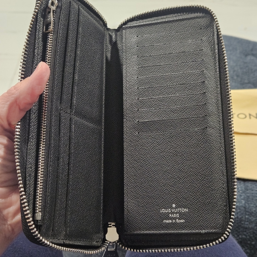 Louis Vuitton Damier Graphite Gray Wallet - Picture 6 of 6